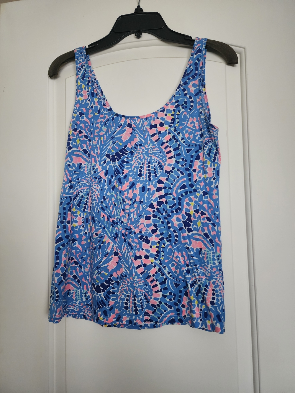 Lilly Pulitzer Blue and Pink Patterned Scoop Neck Tank